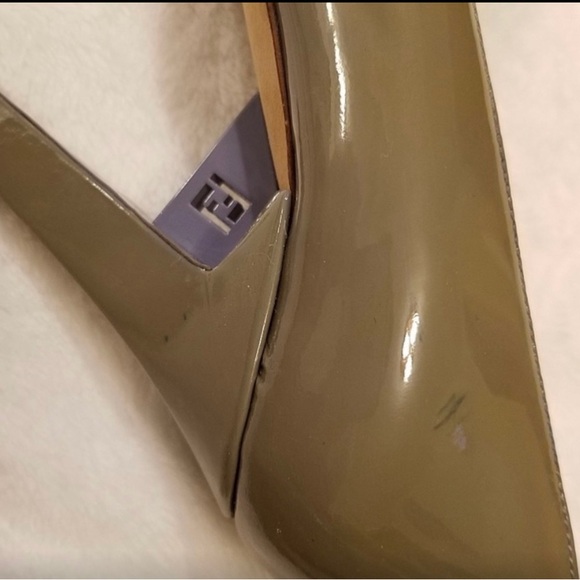 Fendi greenish patent leather shoes - Picture 7 of 8